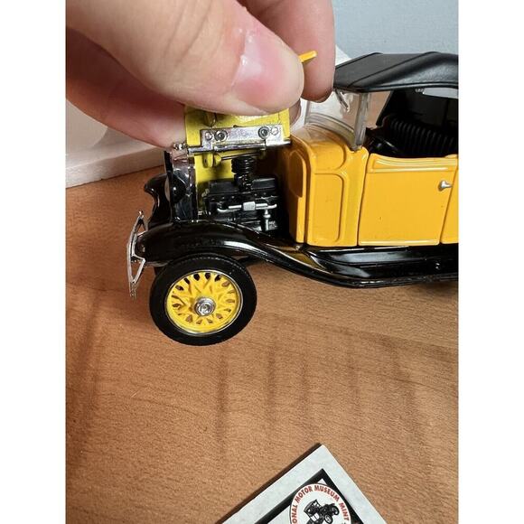 National Museum Mint Diecast 1932 Chevy Open Cab Pickup 1:32 Scale - Picture 8 of 10